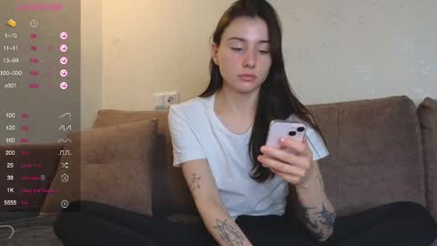 Im Marine online show from April 15, 7:58 pm