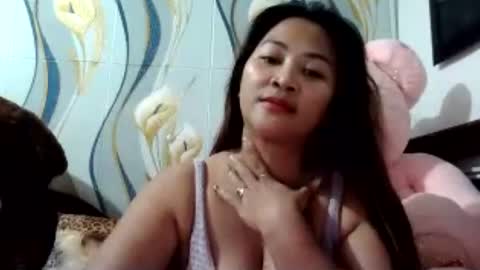 mia online show from July 25, 11:50 am