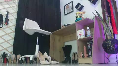 myla sarah1 online show from April 14, 2:17 pm