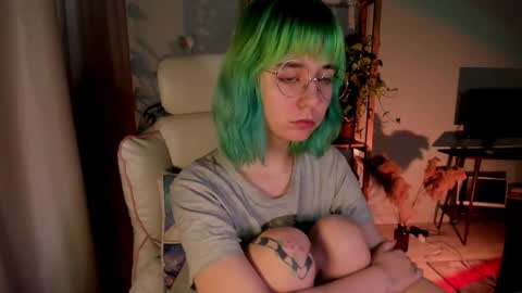 MylaFlores online show from October 14, 2:47 am