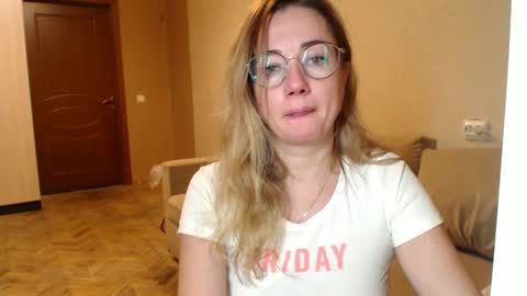 Maya online show from January 6, 5:06 pm