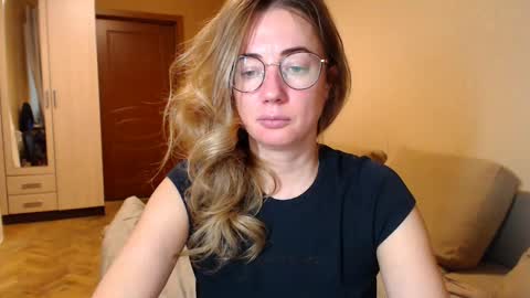 Maya online show from January 27, 3:28 pm