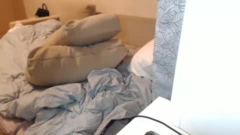 Maya online show from January 5, 5:30 am