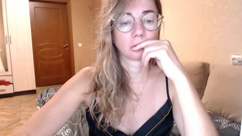 Maya online show from December 3, 3:29 am