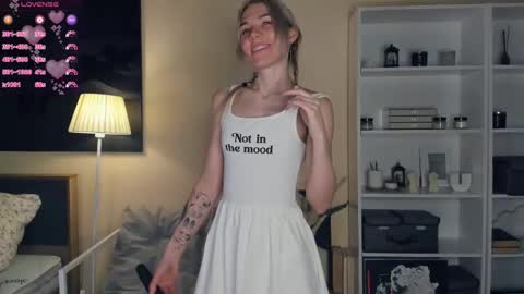 Olivia or just olive online show from December 22, 8:01 pm