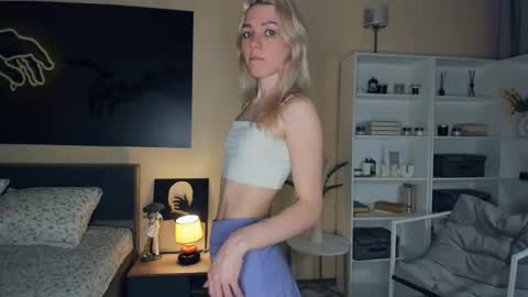 Olivia or just olive online show from September 25, 8:06 pm