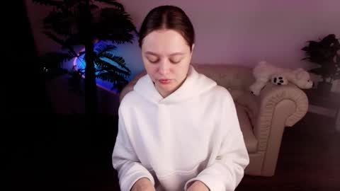 Eva  online show from October 1, 2:49 am