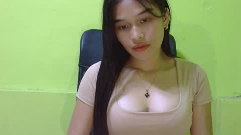 nessa online show from December 1, 12:52 pm