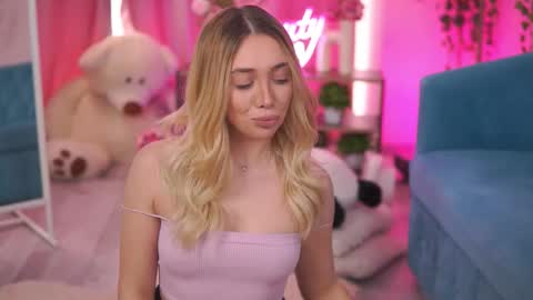 Nadia online show from February 14, 10:06 am