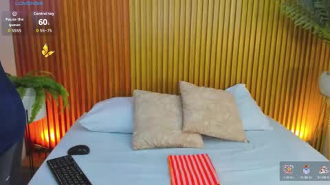 N A H I A online show from September 17, 12:14 pm