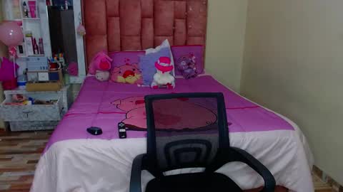 nahia cute     only   online show from March 10, 1:54 pm