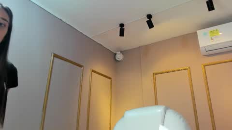 Nahimi online show from January 13, 7:07 pm