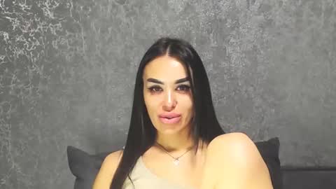 Lady online show from April 26, 3:43 pm