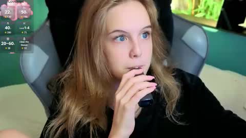 Merlizz  Julia  Emma online show from September 21, 5:44 pm