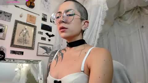 Alma  Maria online show from June 19, 1:03 pm