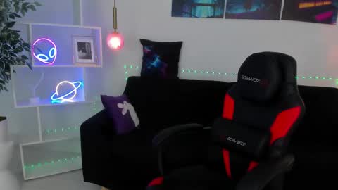 Nancy online show from January 18, 3:25 am