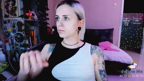 Monday-Friday 12-4 AM and 6-9 AM New York time online show from December 5, 8:32 pm