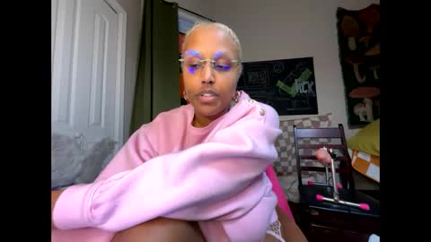 Naomigiirl6 online show from December 21, 4:36 pm