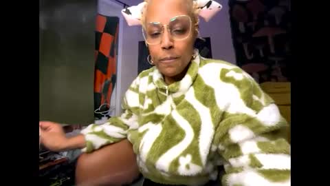 Naomigiirl6 online show from January 20, 2:46 pm