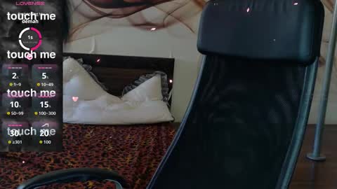 NaomiScarlett online show from October 10, 7:57 am