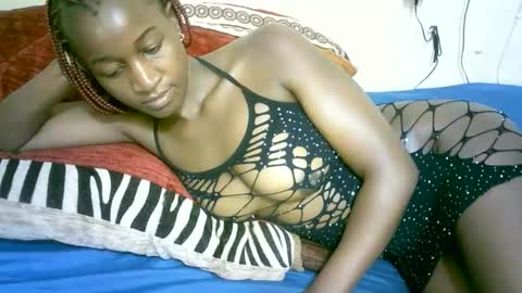 Marie online show from November 20, 7:04 pm