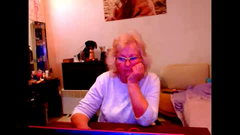 natali online show from March 5, 6:23 am