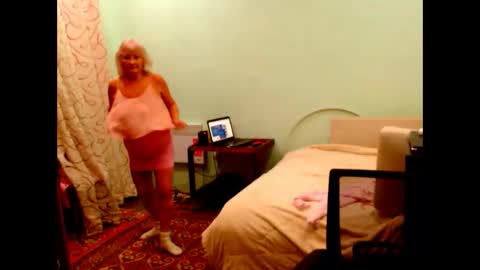 natali online show from December 5, 6:20 pm