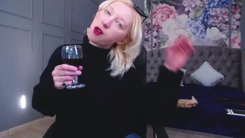 Natalie online show from February 25, 8:25 am