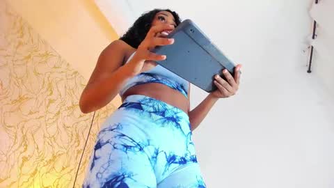 NATALIE online show from February 28, 12:09 pm