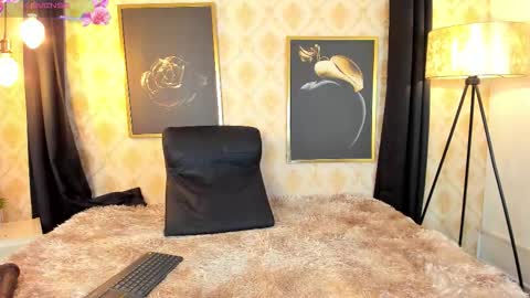 NATALIE online show from February 12, 1:57 pm