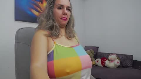 natashaboobs online show from March 4, 6:47 am