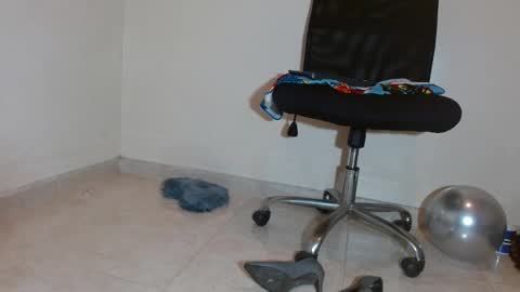 nath_dawson online show from September 17, 12:58 pm