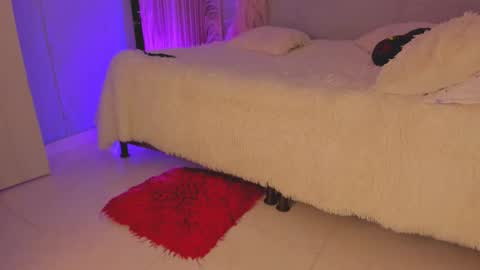 Nataly independent model dont forget to leave your like that will help me grow as a model online show from October 29, 8:07 am