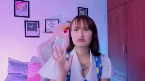 Nathalia Ramirez online show from April 16, 5:52 am