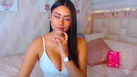 Nathalie Rose online show from April 13, 10:38 am