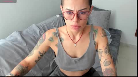 natt_op online show from September 22, 8:29 pm