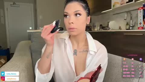 NATTY FIERROS online show from February 18, 9:31 pm