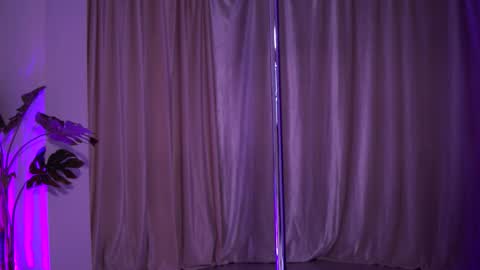 Naty online show from March 9, 8:01 pm