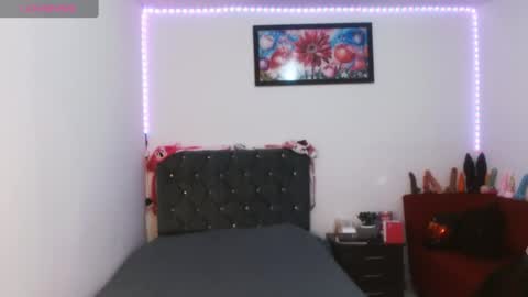 naughtyplayass online show from June 26, 7:04 pm