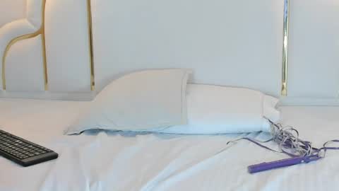 naughtyrose vc online show from April 14, 1:00 pm