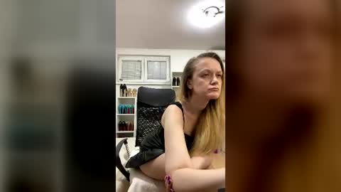 naughtysabine1 online show from July 11, 7:03 pm