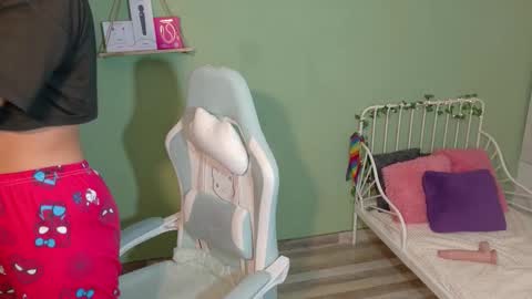 sabrina online show from February 4, 6:49 am