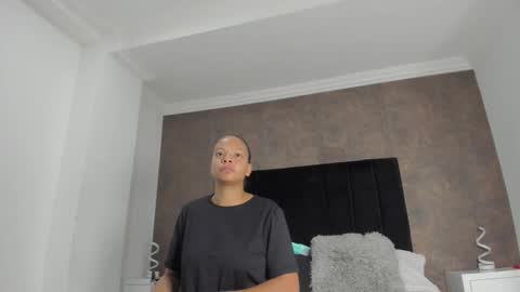 Naxa  Lexi online show from February 27, 12:02 pm