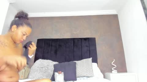 Naxa  Lexi online show from January 25, 12:08 pm