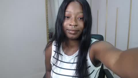 Nayaris 3 online show from May 31, 3:40 pm