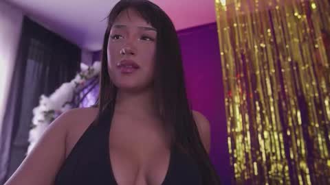 Nefertari online show from October 24, 2:24 pm