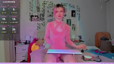 neko_kitsune online show from December 17, 12:33 pm