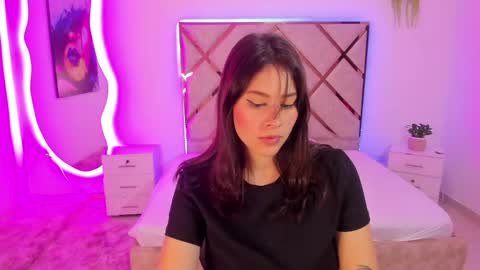 nenaarisk online show from April 20, 1:36 pm