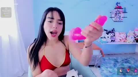 nenitaa_ online show from July 23, 8:28 pm
