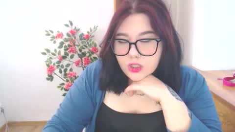 nereia online show from February 23, 8:25 am